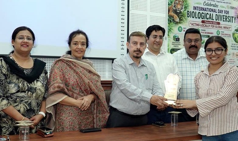 Students Lead Biodiversity Conservation Drive at DAV College Jalandhar